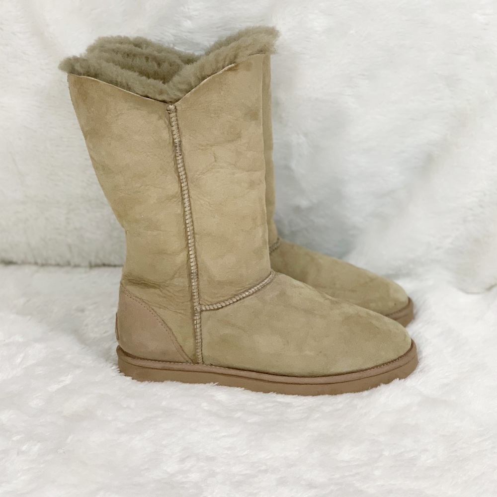 Koolaburra Classic Short Boot in Tan